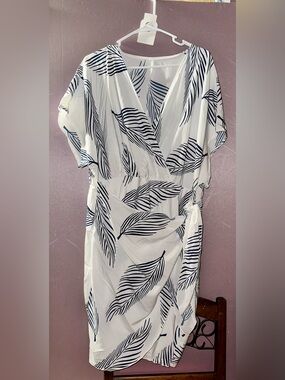 SHEIN Black and White Curve 4XL Label Tag